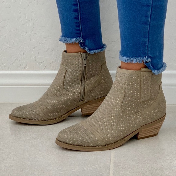 Urban Outfitters Shoes - Shine On All Over Studded Western Ankle Bootie
